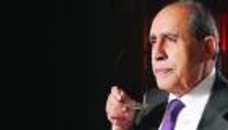 وفاة الشاعر والمفكر الفلسطيني عز الدين المناصرة.. أحد "الأربعة الكبار"