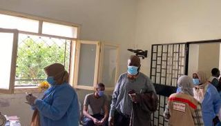 أطقم طبية في أحد المستشفيات الليبية (أرشيفية)