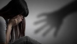 إحالة 3 متهمين في قضية الاغتصاب الجماعي الجديدة (صورة تعبيرية)