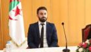 وزير عربي بطلا لمسلسل رمضاني.. حدث نادر