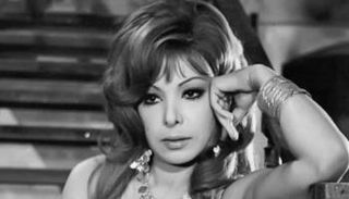 الفنانة ناهد شريف