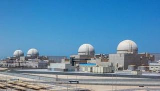 أولى محطات براكة تبدأ التشغيل التجاري