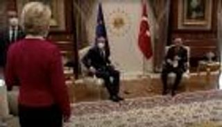 "كنبة الدبلوماسية".. خرق بروتوكولي يهز مضجع أردوغان