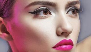 الجاذبية عنوان المكياج في ربيع/صيف 2021 -أرشيفية