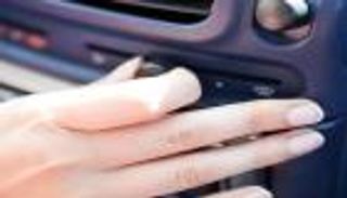 نصائح لتفادي انبعاث رائحة عفونة من مكيف السيارة