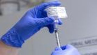 فرنسا تتخطى 10 ملايين تطعيم ضد كورونا