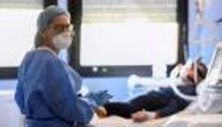 ارتفاع إصابات كورونا في إيطاليا.. وتراجع الوفيات 