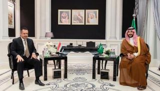 نائب وزير الدفاع السعودي خلال لقاء رئيس وزراء اليمن