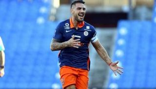 أندي ديلور مهاجم فريق مونبيلييه الفرنسي ومنتخب الجزائر