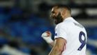 كريم بنزيما "الاستثنائي" يحلم بإنهاء عقدة الـ1333 يوما في الكلاسيكو