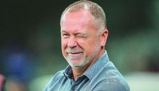 مانو مينيزيس مدرب النصر السعودي الجديد
