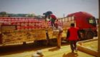 الهلال الأحمر الإماراتي يدعم الجنوب الليبي بسلال غذائية