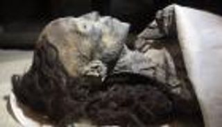 شعر "الملكة تي" يثير غرائز الإخوان.. وجدي غنيم نموذجا