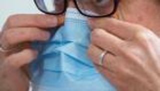 دراسة جديدة تنصح باستخدام كمامة خماسية الطبقات