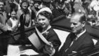 زوج وليس ملكًا.. ألقاب الأمير فيليب "دوق وإيرل وبارون"