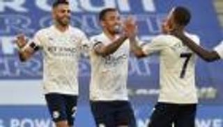 مانشستر سيتي ضد ليدز.. جوارديولا يصدم رياض محرز