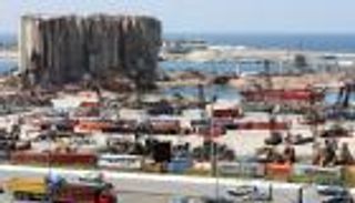 الفرنسيون والألمان يتنافسون على مرفأ بيروت.. مشاريع مبهرة وتمويل غامض