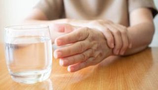 شخص مصاب بمرض 