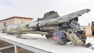 بقايا صاروخ حوثي دمرته الدفاعات السعودية - أرشيفية