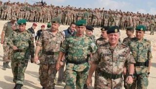 الملك عبدالله الثاني خلال تدريب عسكري