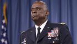 وصول وزير الدفاع الأمريكي إلى إسرائيل لبحث ملف إيران