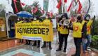 "نحن نموت".. معلمون أتراك ينددون بإهمال حكومة أردوغان