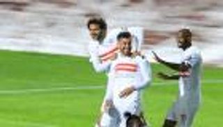 صورة وفيديو.. كيف تفاعل لاعبو الزمالك مع مباراة الترجي والمولودية؟