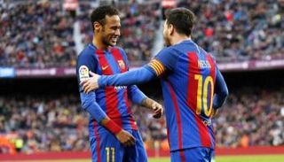 ميسي قائد برشلونة ونيمار نجم سان جيرمان الحالي