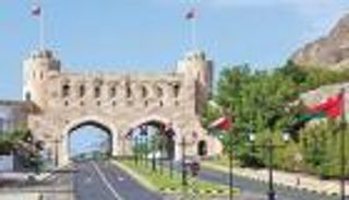 أول دولة خليجية تعلن عدم ثبوت رؤية هلال رمضان: الصيام الأربعاء