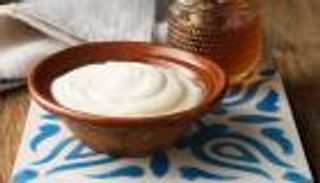 فوائد الزبادي في السحور.. قوة وحماية