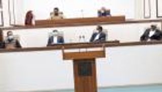 قائد شرطة بالصومال يوقف جلسة البرلمان لمنع التمديد 