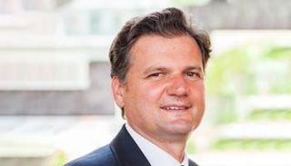  إيف ديسبازيل المدير العام للمنتدى الذري الأوروبي 