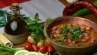 طريقة عمل الفول المدمس للسحور في رمضان.. 3 وصفات