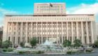 وسط أزمة اقتصادية حادة.. الرئيس السوري يعزل حاكم المصرف المركزي