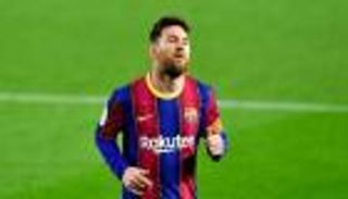 بـ3 قمصان.. ميسي ينهي أزمة لاتينية قبل كوبا أمريكا