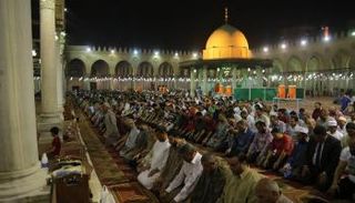 صلاة التراويح (أرشيفية)