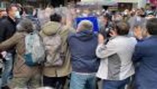 "أوقفوا الموت بكورونا".. احتجاجات بتركيا تقمعها الشرطة