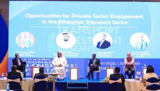 جانب من أعمال قمة النقل الإثيوبية بمشاركة وفد دبي