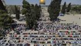 بأول جمعة منذ انتشار كورونا.. صلاة حاشدة بالمسجد الأقصى