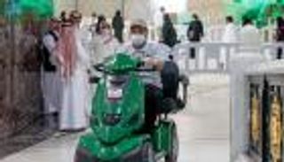 كيف استعد المسجد الحرام لاستقبال المعتمرين بأول جمعة في رمضان؟