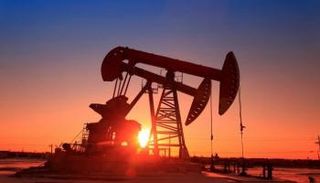 النفط يحلق للجلسة الرابعة مع تحسن توقعات الطلب- أرشيفية