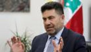 بنزين لبنان يحول المهربين إلى أثرياء في سوريا.. القصة الكاملة
