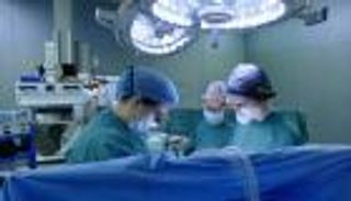 لأول مرة في العالم.. زراعة قصبة هوائية لمريض كورونا