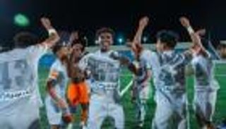 بهدية النصر.. الهلال يتوج بالدوري السعودي للشباب برقم تاريخي