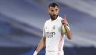 هداف الدوري الإسباني.. غياب ميسي وسواريز يحفز بنزيما