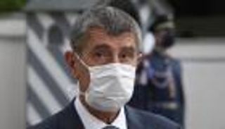 التشيك تطرد 18 دبلوماسيا روسيا لاتهامهم بالتجسس