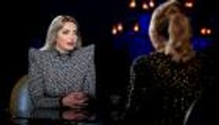 مذيعة مصرية فكّرت في الانتحار بعد زواجها من فنان شهير