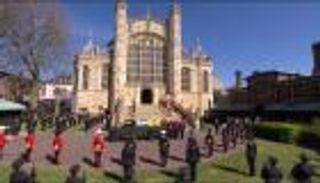 صور.. كيف ظهر أفراد العائلة المالكة البريطانية في جنازة الأمير فيليب؟