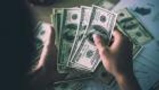 سعر الدولار في مصر اليوم الأحد 18 أبريل 2021