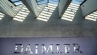 صراع السيارات الكهربائية.. دايملر تنافس تسلا بجيش "مبرمجين"